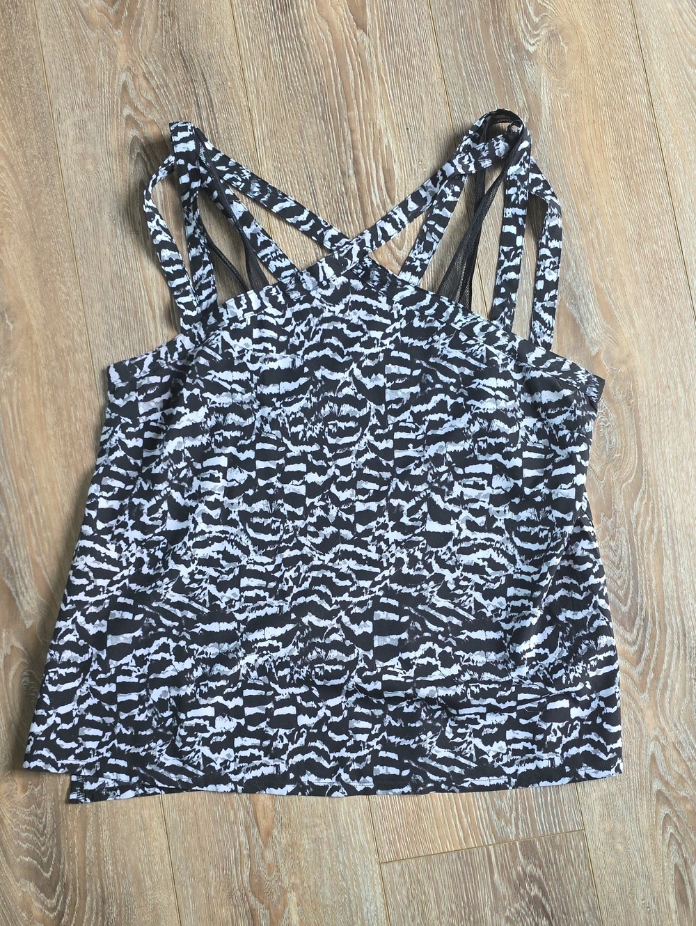Fabletics Sz M Black & White Strappy Print Tank Top